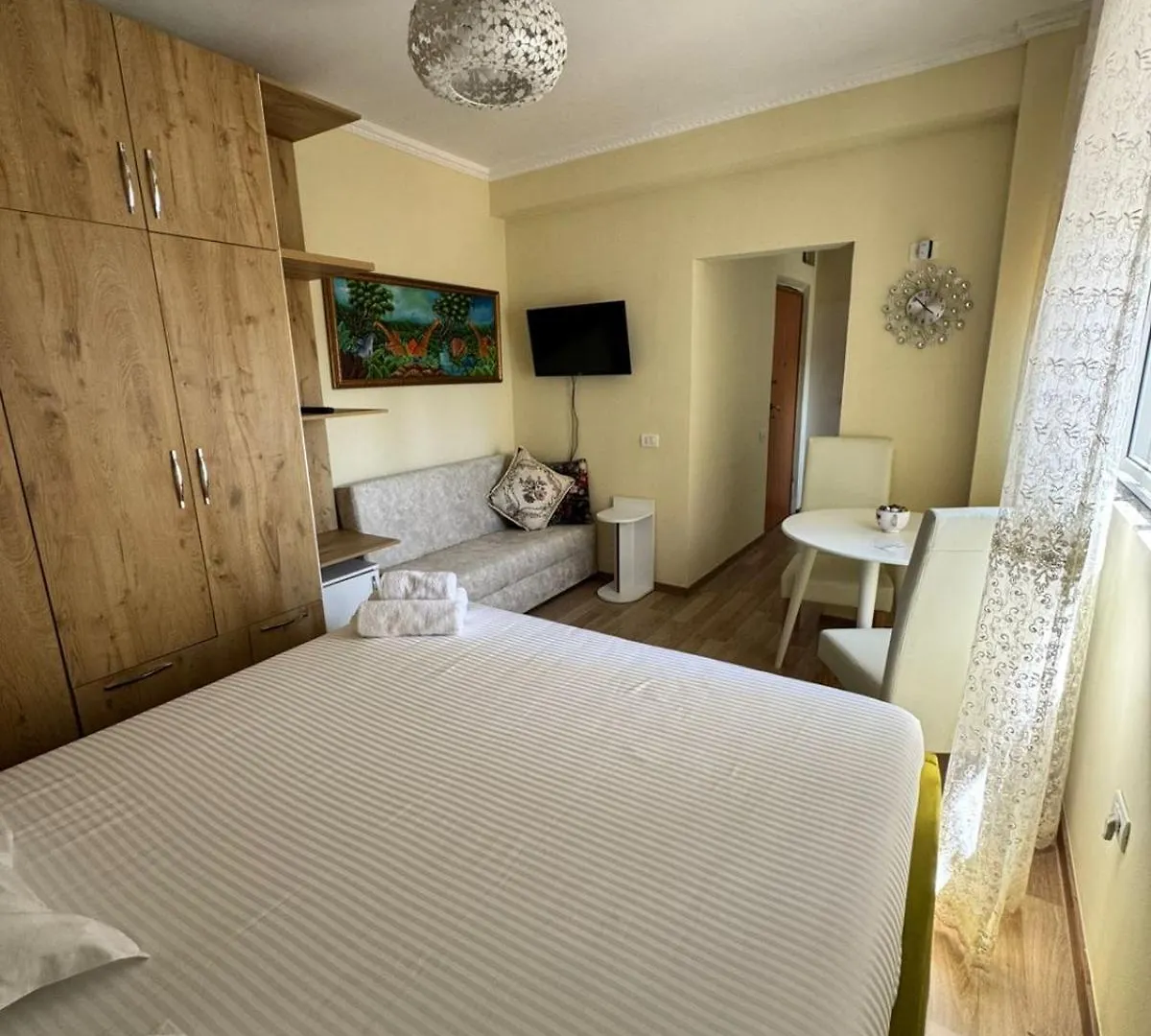 Apartment Dika  טיראנה