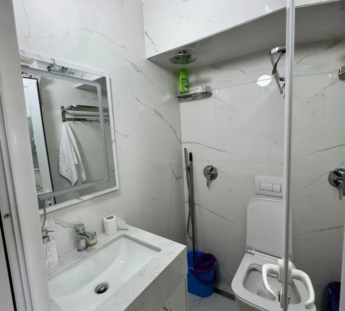 Apartment Dika טיראנה